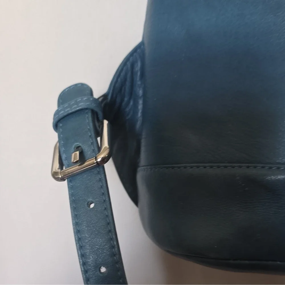 ili New York Blue Gen Leather Backpack Zip- Lined Pockets Silver Hardware